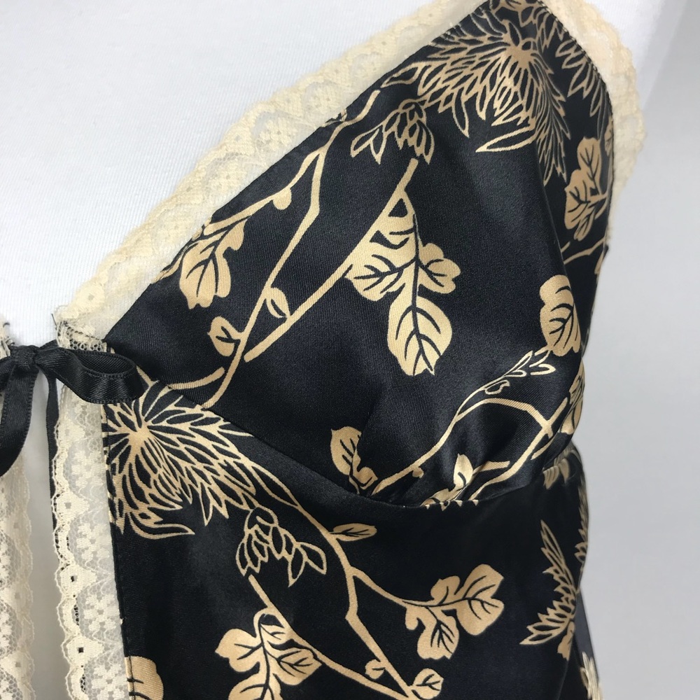 Victoria Secret satin open front cami black floral - Picture 4 of 8
